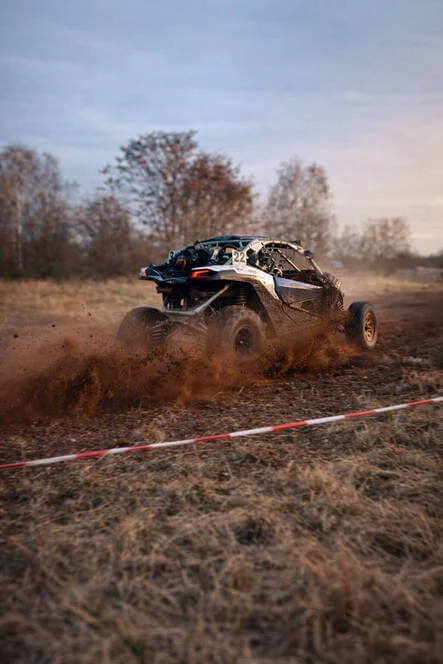 Spolujezdcem v ostrém offroad závodě