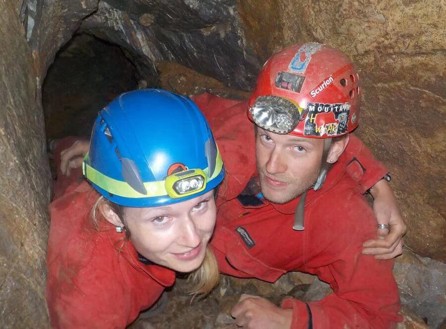Rande v jeskyni