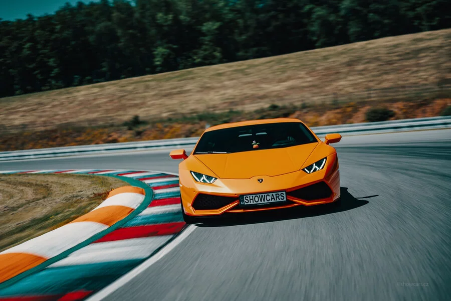 Jízda v Lamborghini Huracán na polygonu Brno - 4 kola