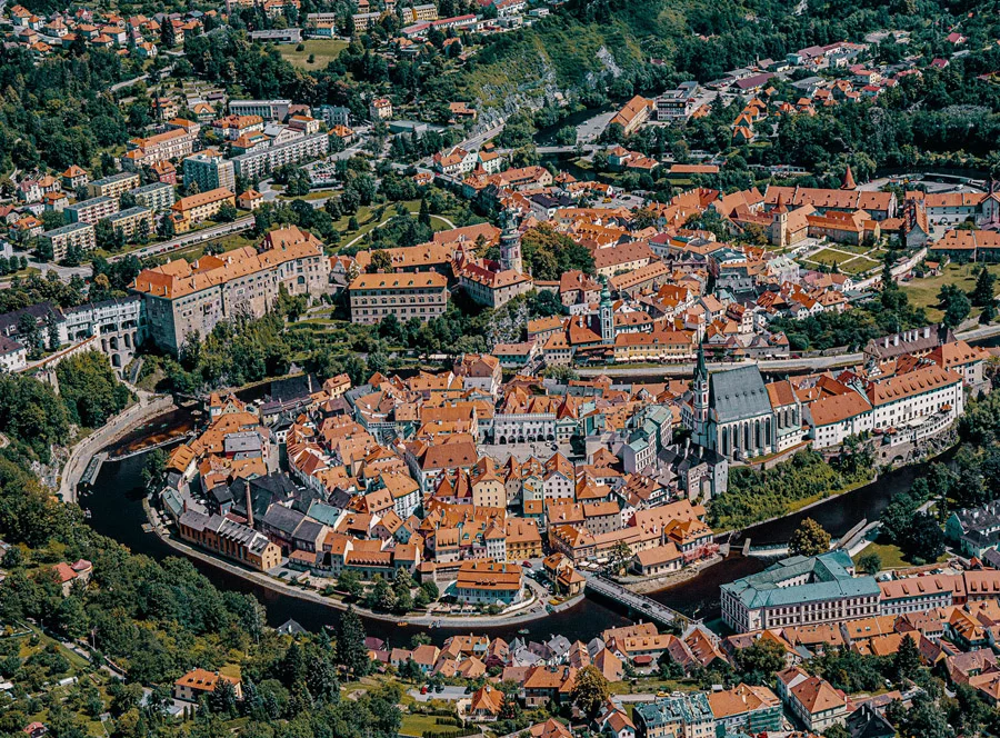 Vyhlídkový let nad jižními Čechy a Šumavou