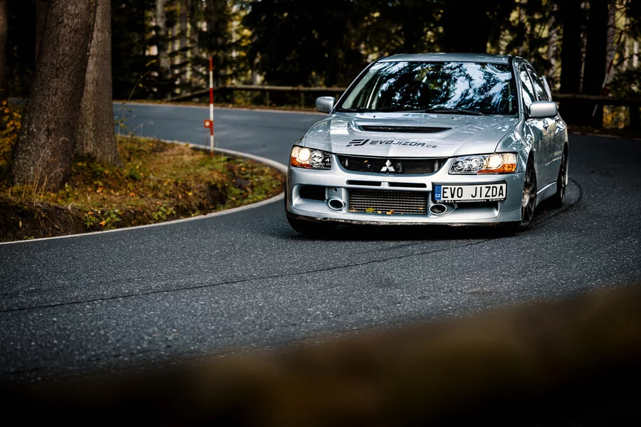 Jízda v Mitsubishi Lancer EVO IX