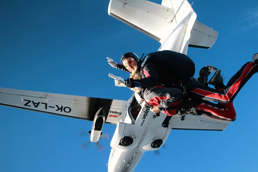 Tandemový seskok z výšky až 4200 m v Rakousku