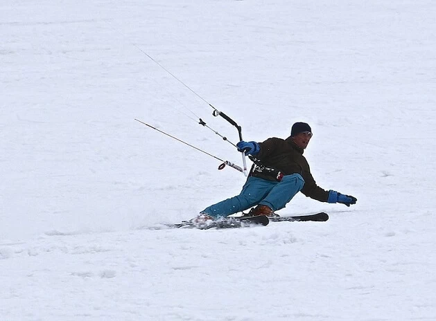 Dvoudenní kurz snowkitingu s ubytováním