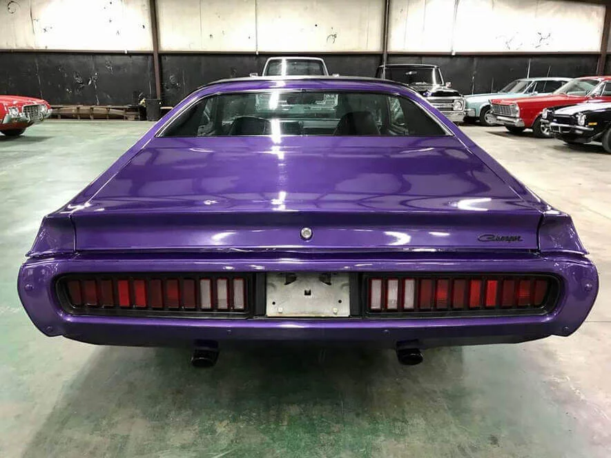 Pronájem amerického veteránu: Dodge Charger nebo Buick Riviera