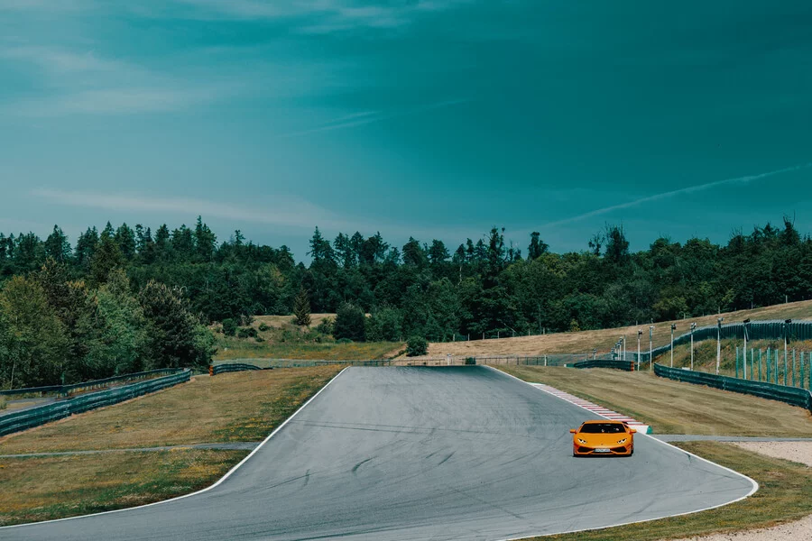 Jízda v Lamborghini Huracán na polygonu Brno - 2 kola