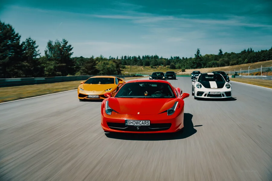 Jízda ve Ferrari 458 Italia na polygonu Brno - 2 kola