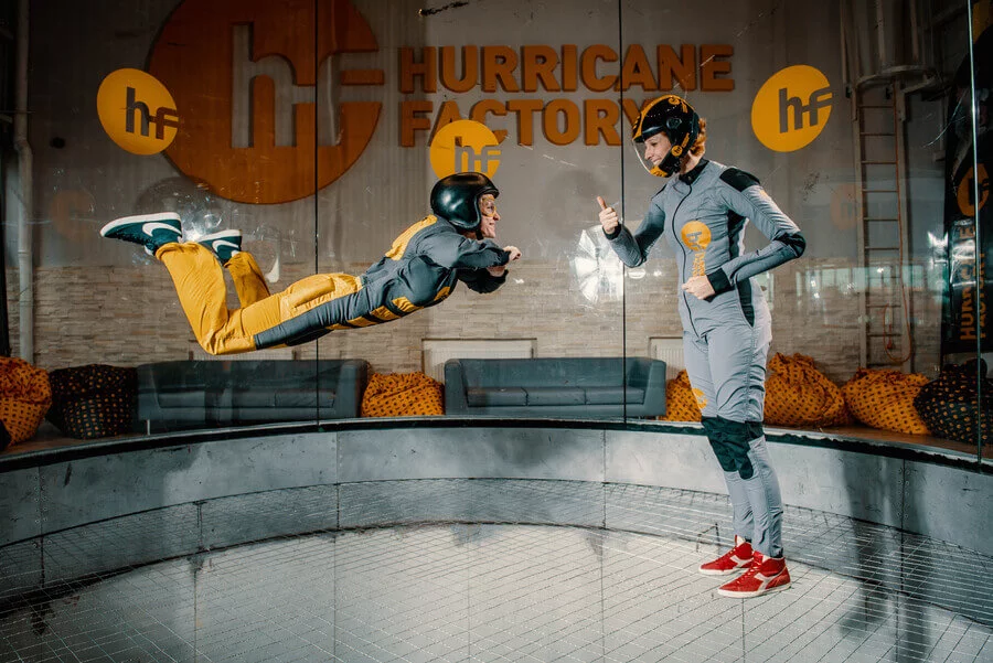 Indoor skydiving - 6 minut letu