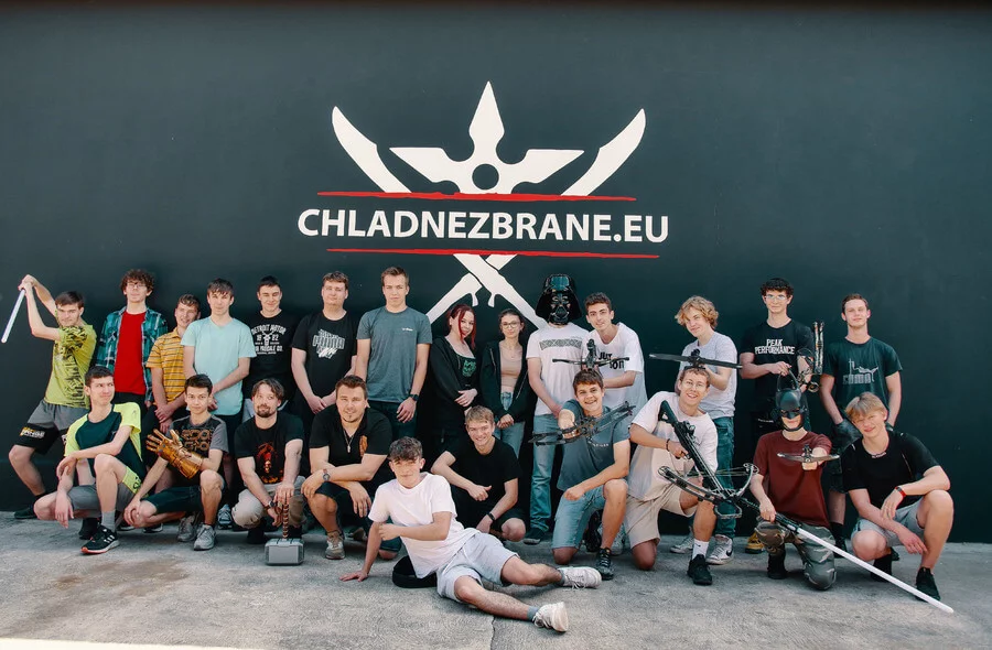 Vrhání chladných zbraní