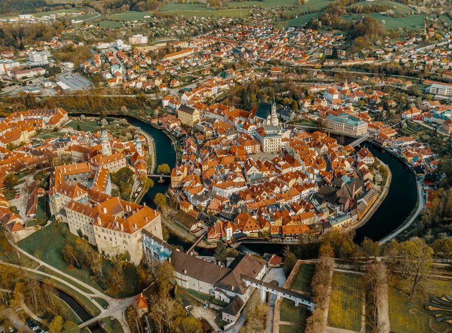 Vyhlídkový let nad jižními Čechy a Šumavou
