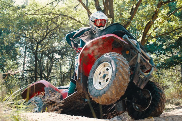 Adrenalinová jízda na čtyřkolce