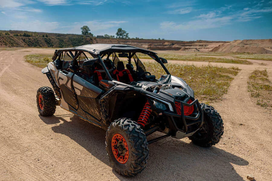 Rodinná jízda v dakarské buggy Rodinná jízda v dakarské buggy