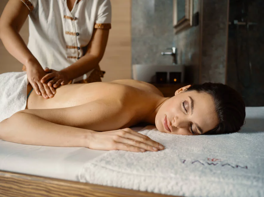 Relax & Beauty: Aroma masáž a hydratace