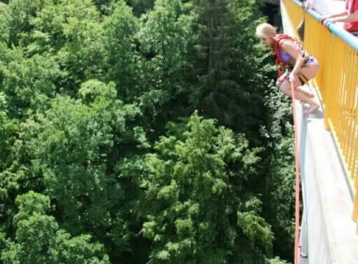 Swing jumping