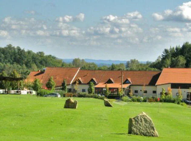 Golfový balíček s ubytováním pro dva