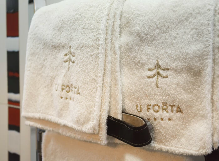 Romantická noc v luxusním seníku