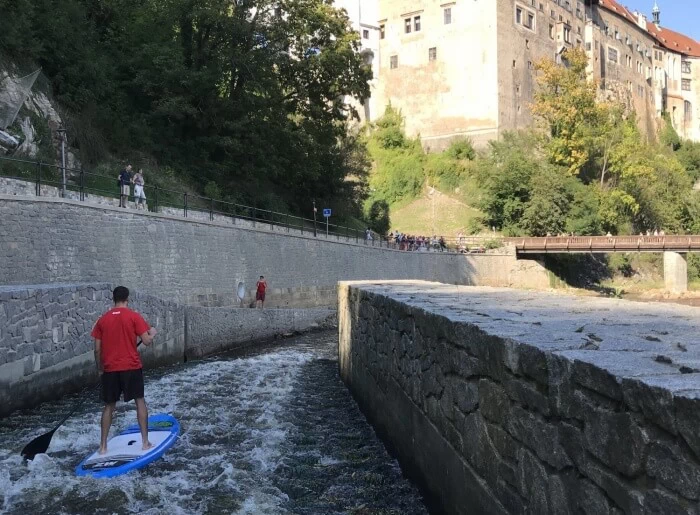 Výlet na paddleboardu pro dva do Zlaté Koruny