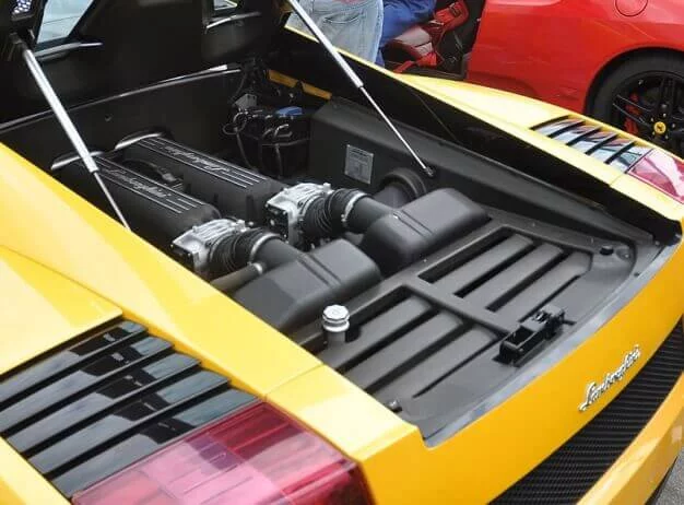 Ferrari 488 GTB vs. Lamborghini Gallardo LP560