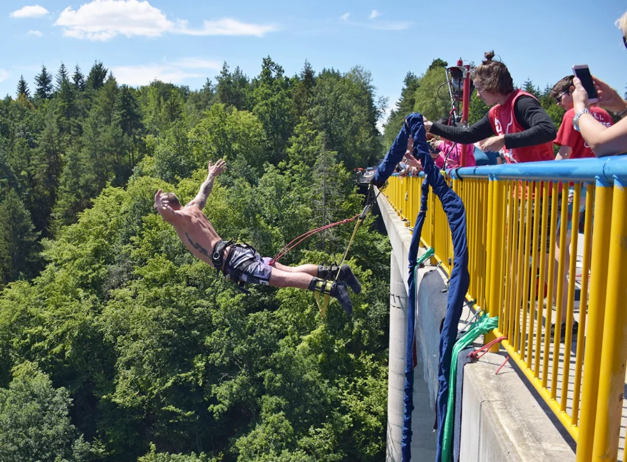 Bungee jumping Zvíkov