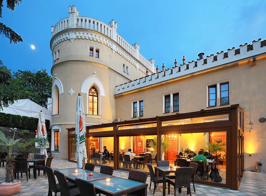 Únik na zámku v Praze s wellness