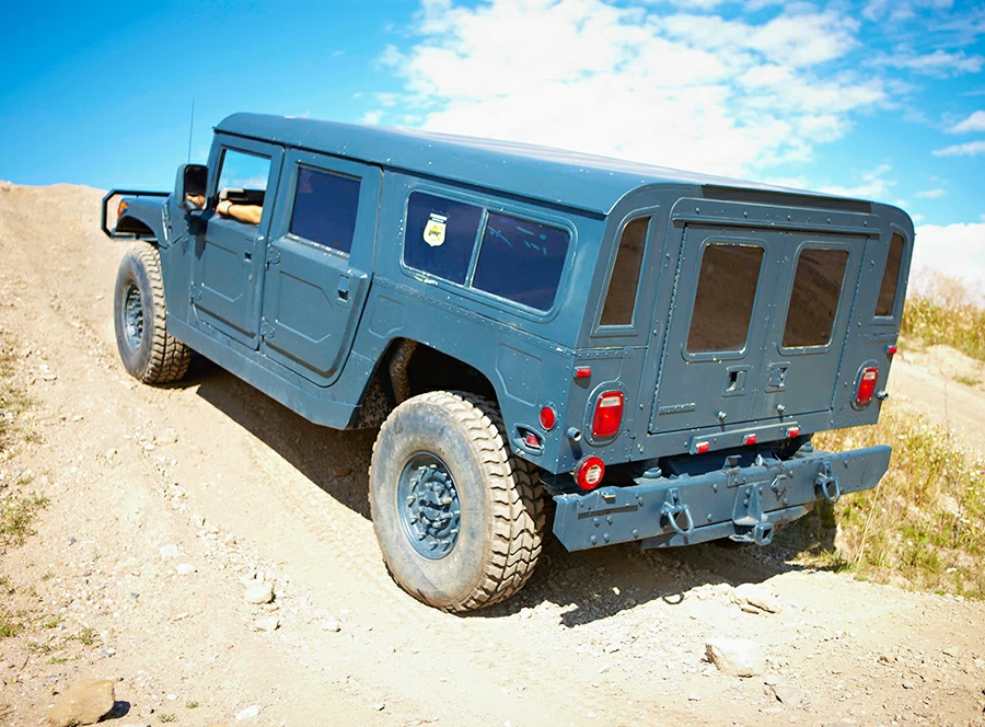 HUMVEE řízení a safari jízda - 30 minut