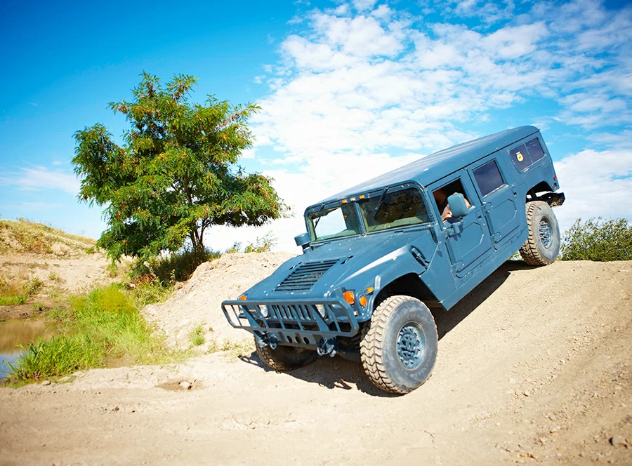 HUMVEE řízení a safari jízda - 30 minut