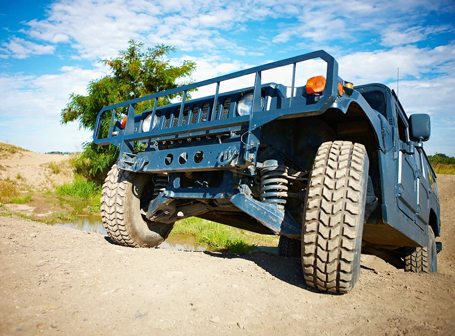 HUMVEE řízení a safari jízda - 30 minut