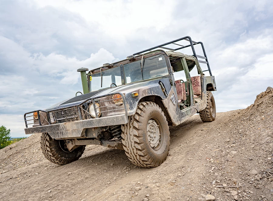 HUMVEE řízení a safari jízda - 30 minut