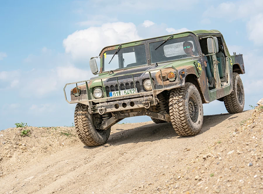 Humvee - řízení vojenského speciálu