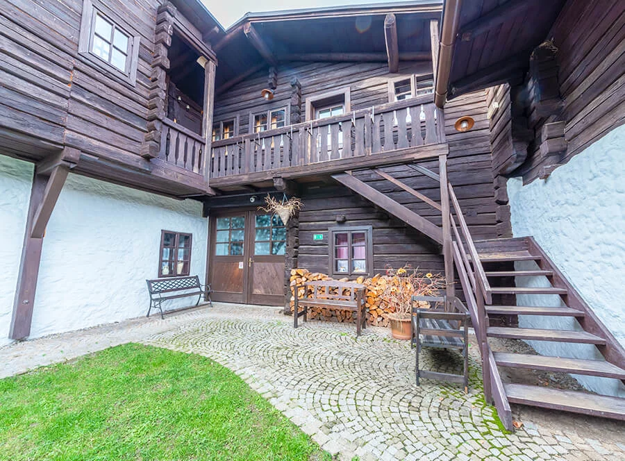 Pobyt ve staročeské roubence na Šumavě
