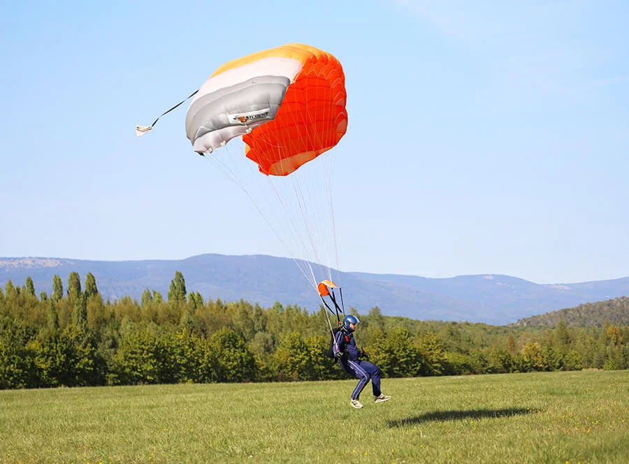 IAFF - Samostatný seskok z 4000m