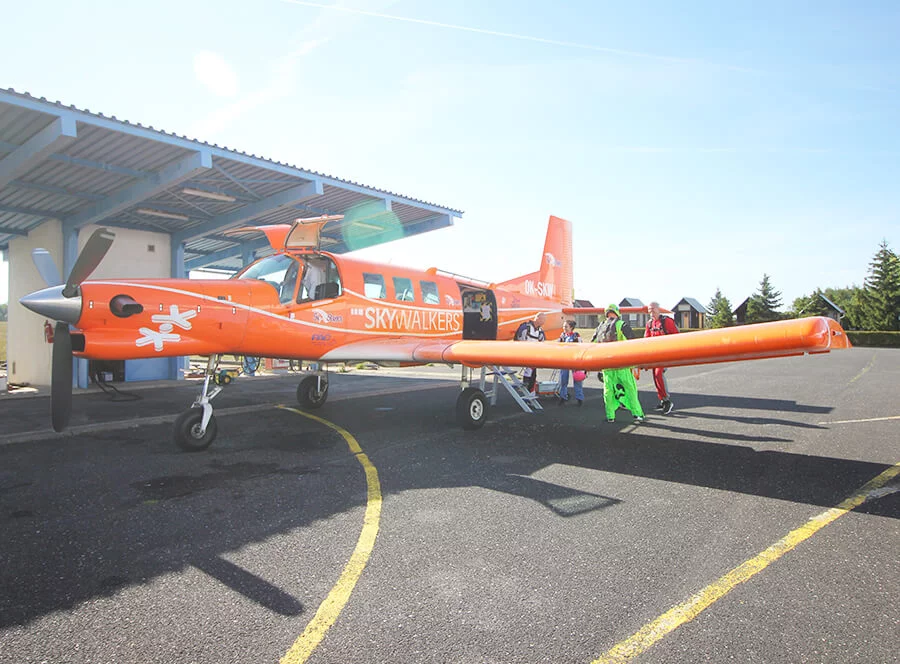 Základní parašutistický výcvik Základní parašutistický výcvik