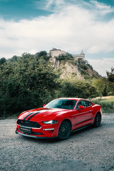 Jízda ve Fordu Mustang Coyote V8 ve Stéblové