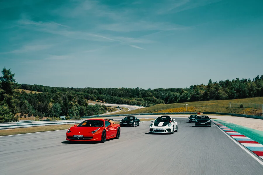 Jízda v Porsche kit na polygonu Brno - 4 kola