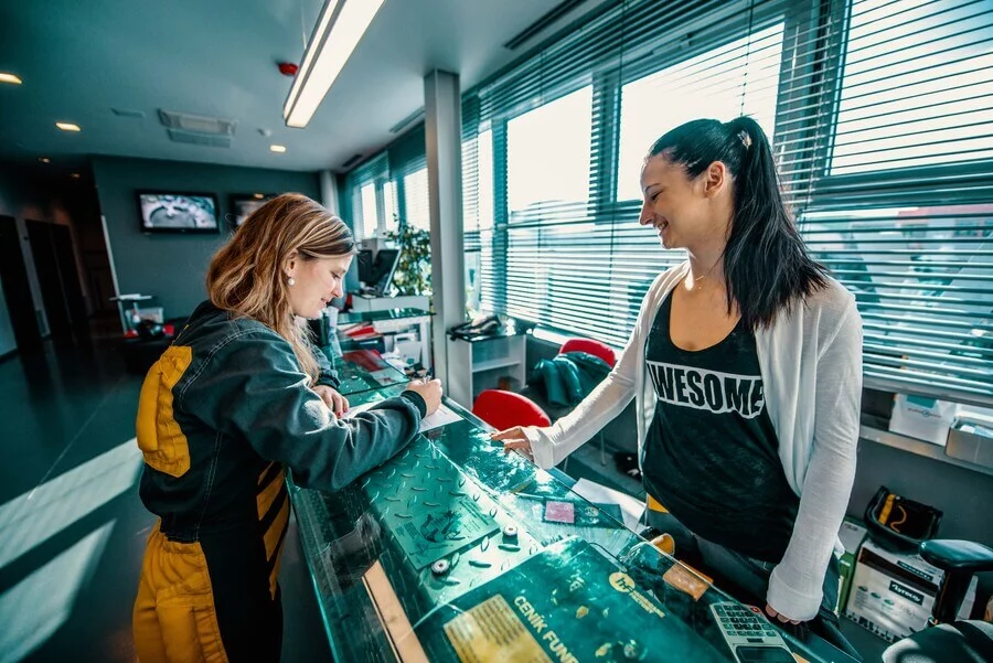 Indoor skydiving se záznamem