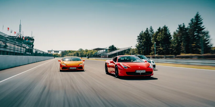 Jízda v Lamborghini nebo Ferrari na Masarykově okruhu