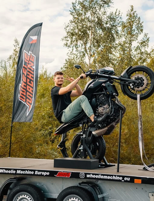 Kurz jízdy po zadním kole na trenažeru