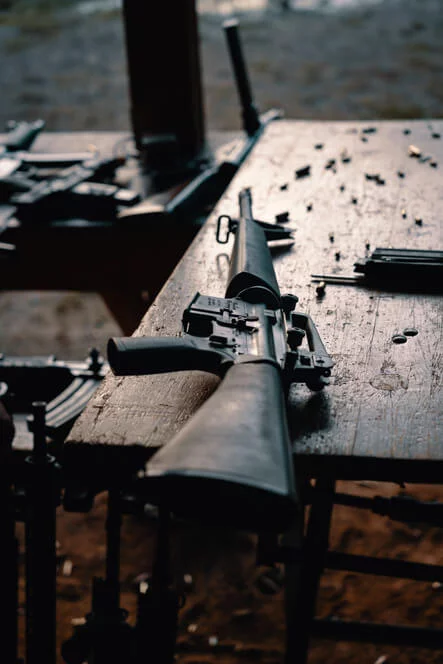 Zážitková střelba z 18 zbraní a 115 nábojů