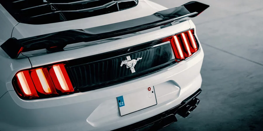 Pronájem Fordu Mustang GT: Zažijte sílu americké legendy