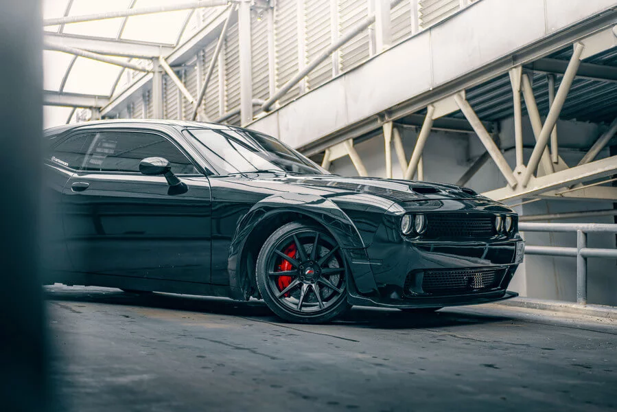 Pronájem Dodge Challenger Widebody: 450 koní americké síly