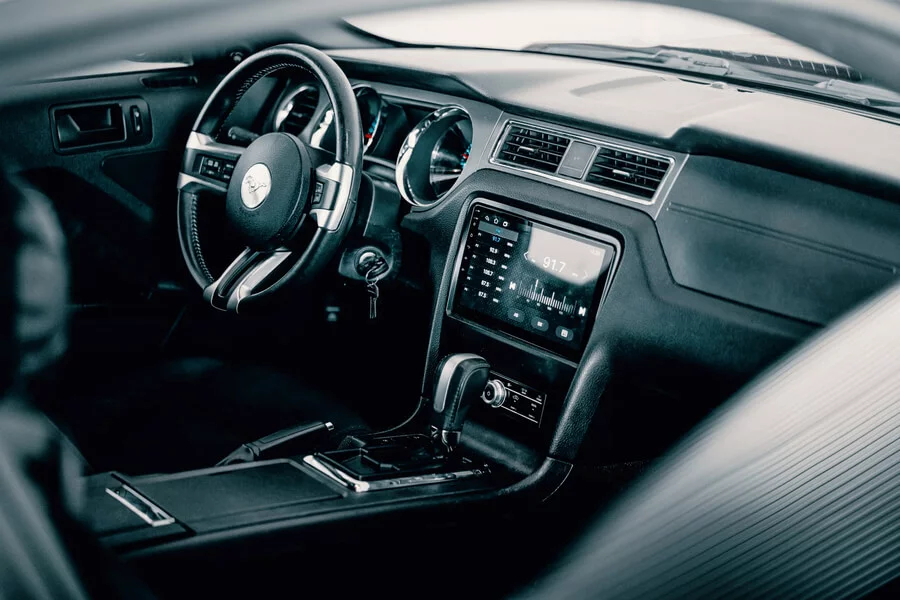 Jízda ve Fordu Mustang 2014