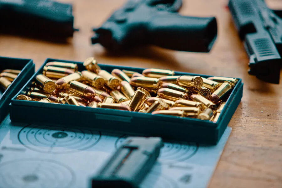 Zážitková střelba z 18 zbraní a 115 nábojů