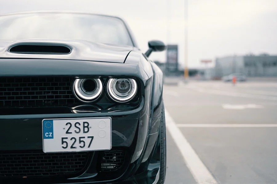 Pronájem legendy Dodge Challenger