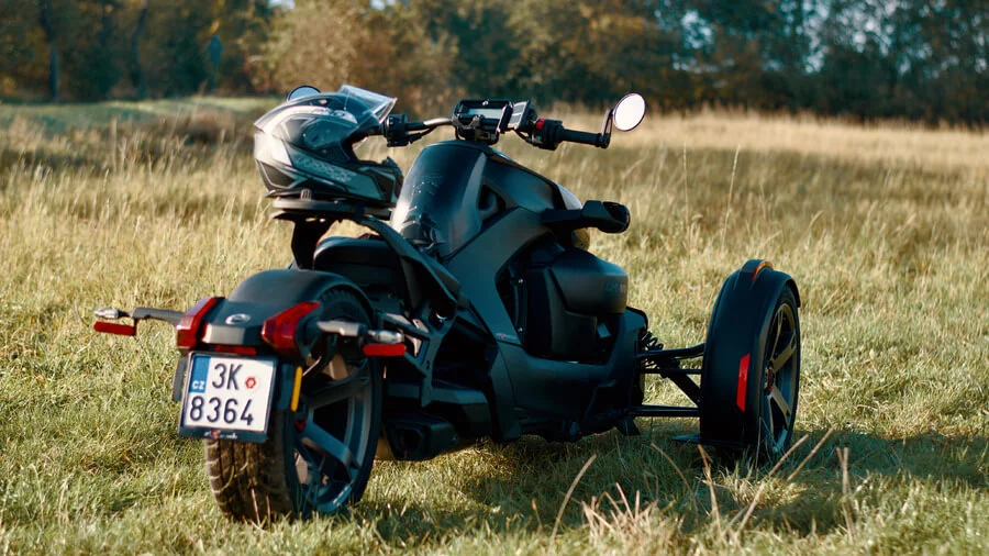 Půjčení tříkolky Can-Am Ryker na 1 den