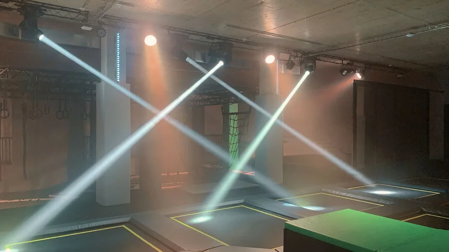 FREEX – interaktivní trampolínový park