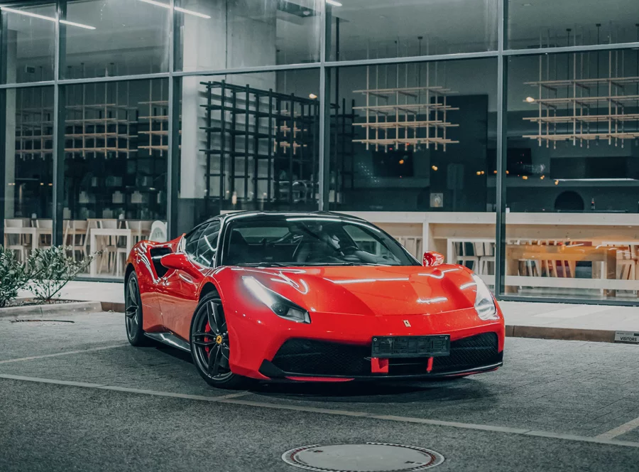 Ferrari 488 GTB vs. Lamborghini LP560 - 40 minut