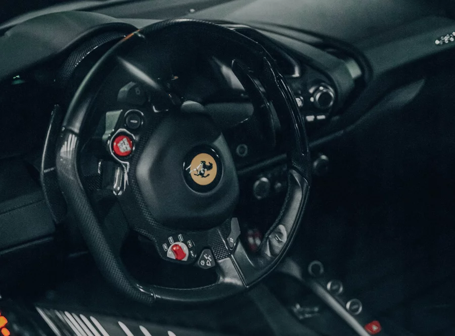 Ferrari 488 GTB vs. Lamborghini LP560 - 40 minut