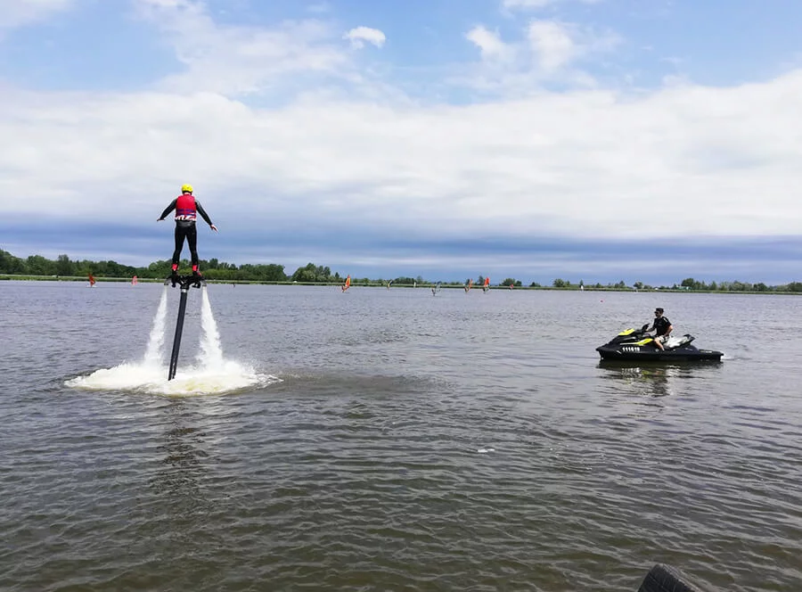 Flyboarding - 10 minut