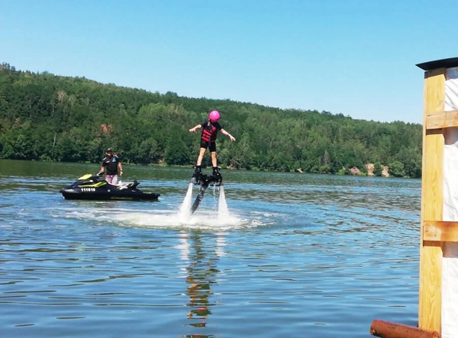 Flyboarding - 10 minut