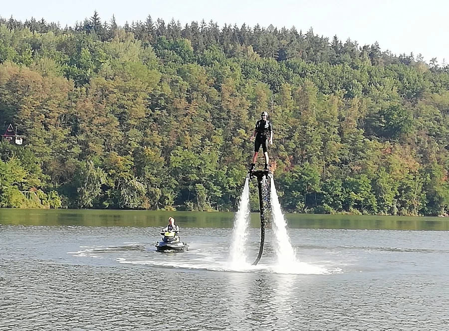 Flyboarding - 20 minut