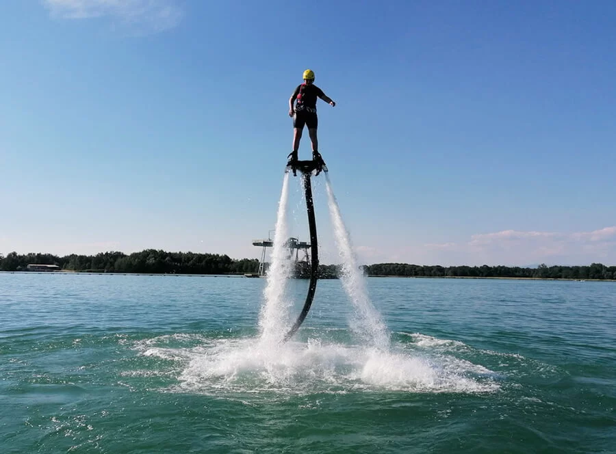 Flyboarding - 10 minut